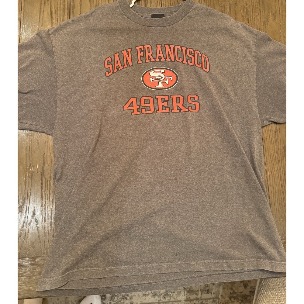San Francisco 49ers NFL Team Apparel Graphic T Shirt Size XL Gray, Distressed